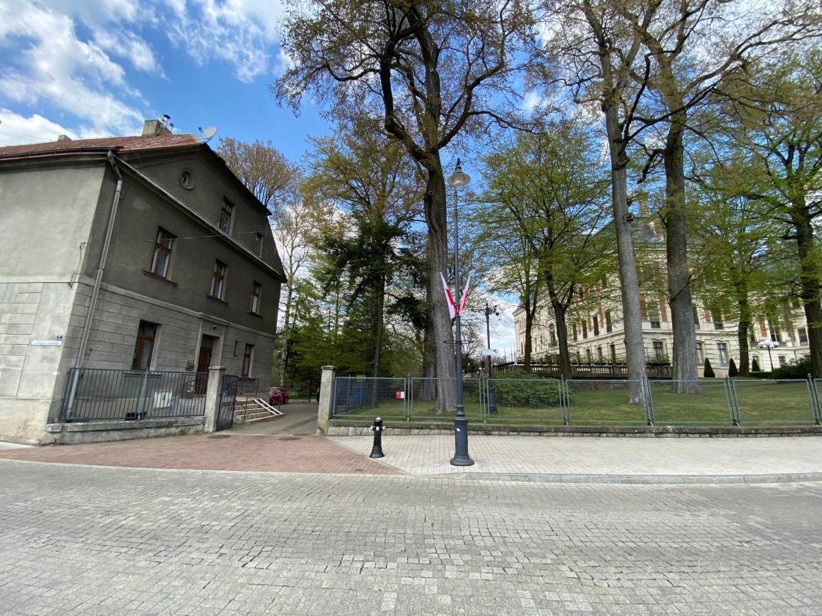 Apartament Przy Zamku Pszczyna Luaran gambar